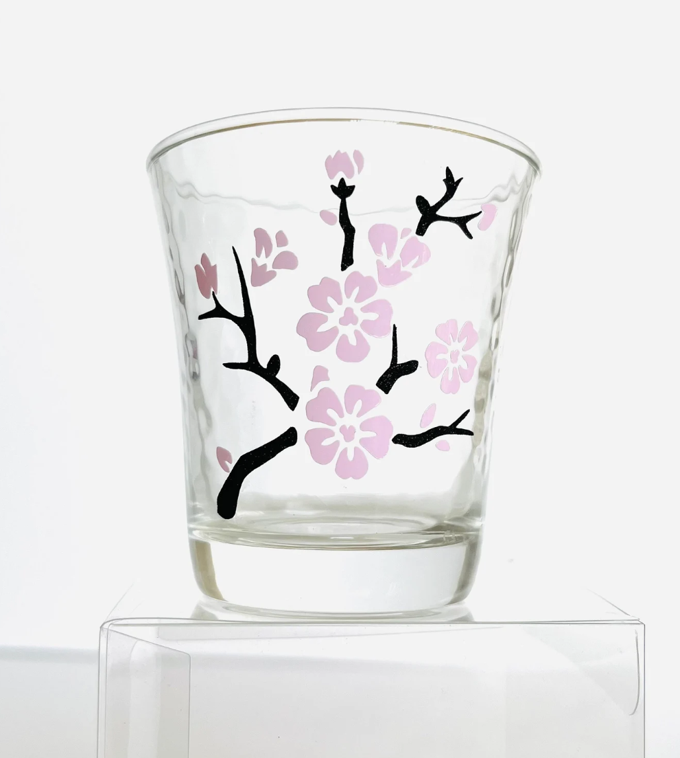 Color changed cherry blossom drinking glasses